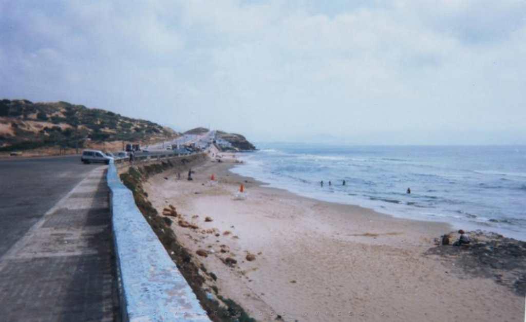 30 VOYAGE A ORAN 2005 PLAGE DES CORALETTES.JPG